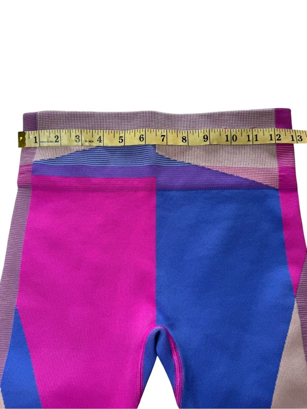 Nike Women’s Icon Clash 8 Inch Seamless  Colorblock Medium Training Shorts